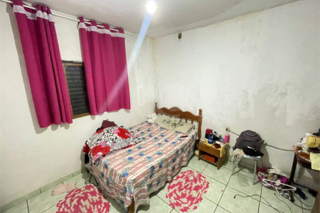 Casa térrea para venda na Vila Nossa Senhora de Fátima.