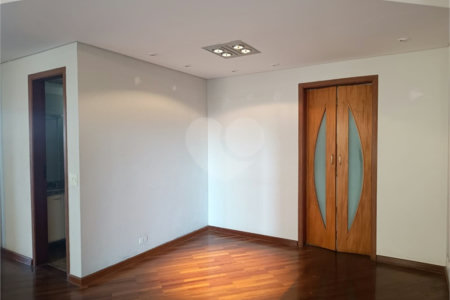 Apartamento à venda com 2 quartos, sendo 1 suíte,  em Vila Suzana, São Paulo, SP