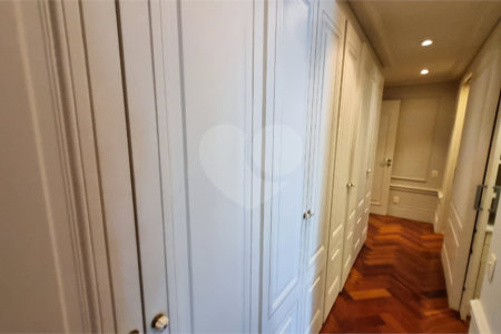 Apartamento para alugar com 6 quartos, sendo 4 suítes,  em Panamby, São Paulo, SP