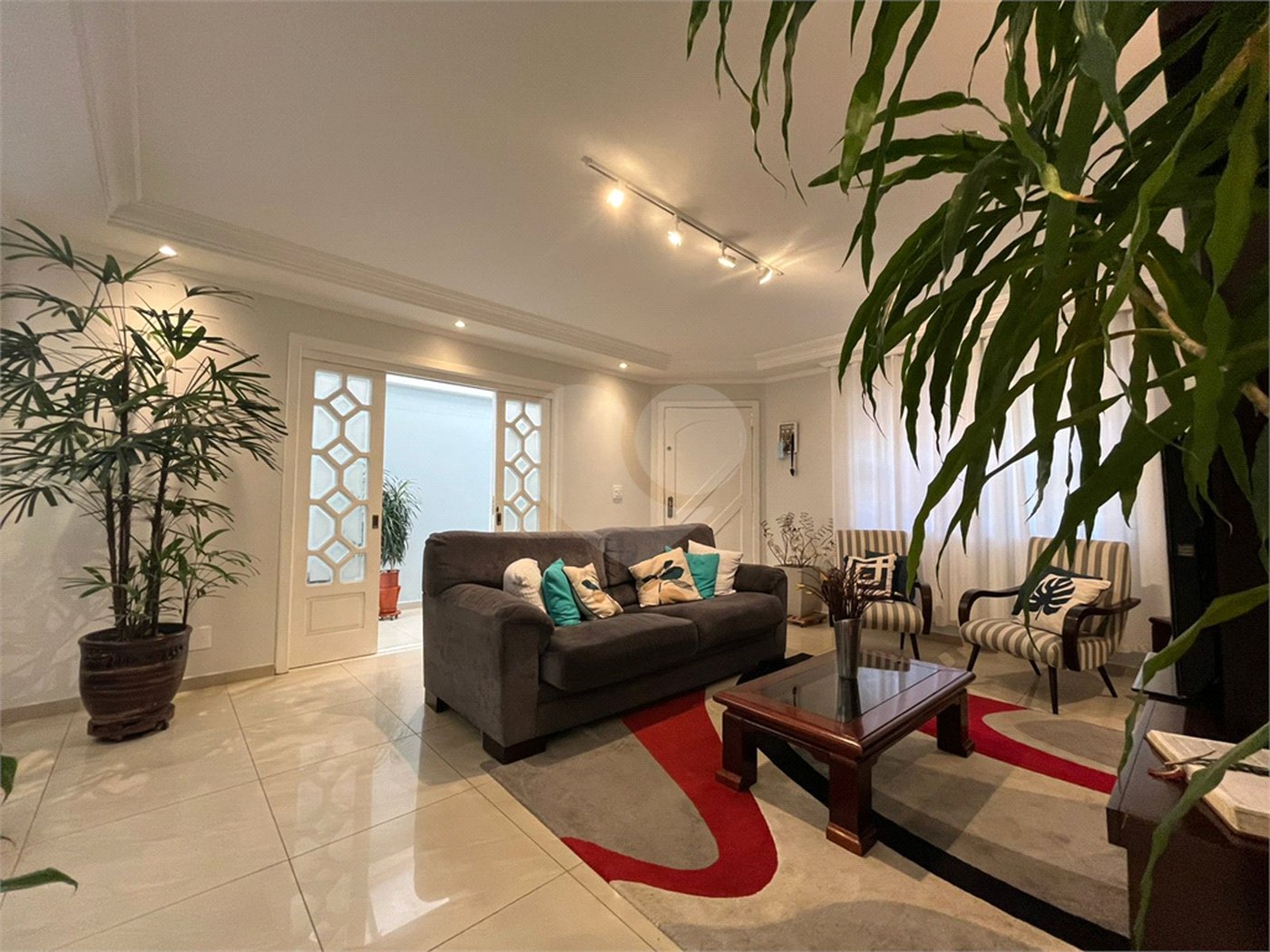 Casa à venda com 4 quartos, sendo 1 suíte, em Vila Maria Alta, São Paulo, SP