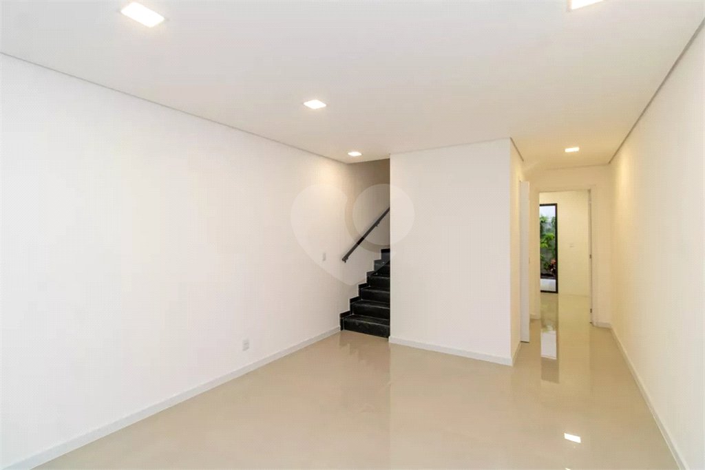 Sobrado à venda com 3 quartos, sendo 1 suíte, em Vila Guilherme, São Paulo, SP