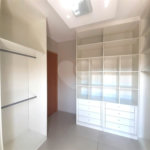 Casa à venda com 3 quartos, sendo 1 suíte, no condomínio Apeu, São Paulo - SP