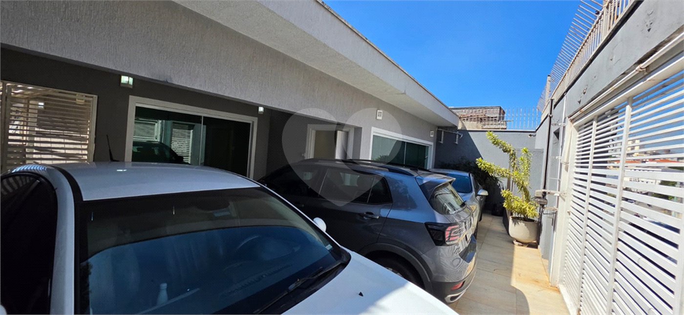 Casa Térrea à venda ou para alugar com 8 quartos, sendo 4 suítes, em Vila Pereira Barreto, São Paulo, SP
