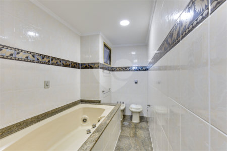 Apartamento à venda com 3 suítes em Granja Julieta, São Paulo, SP