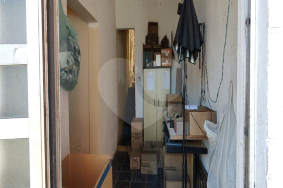 Casa à venda com 6 quartos, sendo 2 suítes,  no condomínio Doutor Francisco Ranieri, São Paulo - SP