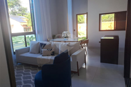 Casa à venda com 3 quartos, sendo 1 suíte, em Village Moutonnée, Salto, SP