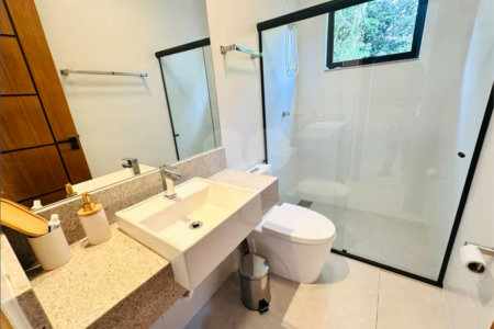 Casa à venda com 6 quartos, sendo 4 suítes,  em Caravelas, Armação dos Búzios, RJ