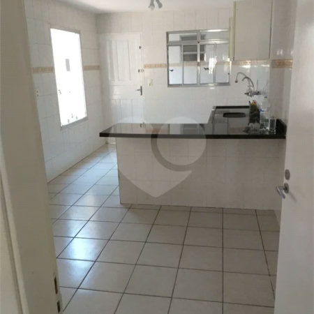 Sobrado à venda com 3 quartos, sendo 1 suíte, em Vila Mazzei, São Paulo, SP