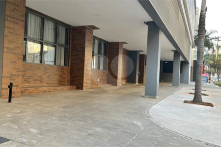 Apartamento à venda com 2 quartos em Moema, São Paulo, SP