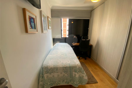 Apartamento à venda com 4 quartos, sendo 2 suítes, em Vila Hamburguesa, São Paulo, SP