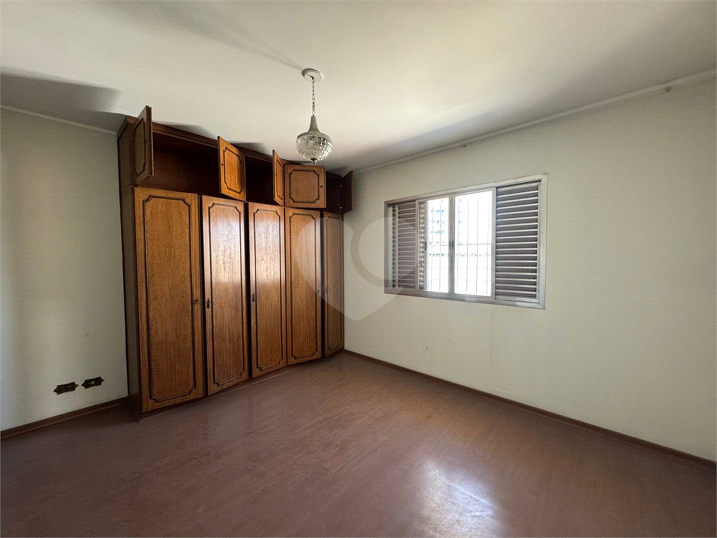 Casa à venda com 4 quartos, sendo 2 suítes,  em Vila Galvão, Guarulhos, SP