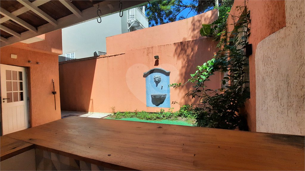 Casa de Vila à venda com 4 quartos, sendo 2 suítes, em Granja Julieta, São Paulo, SP