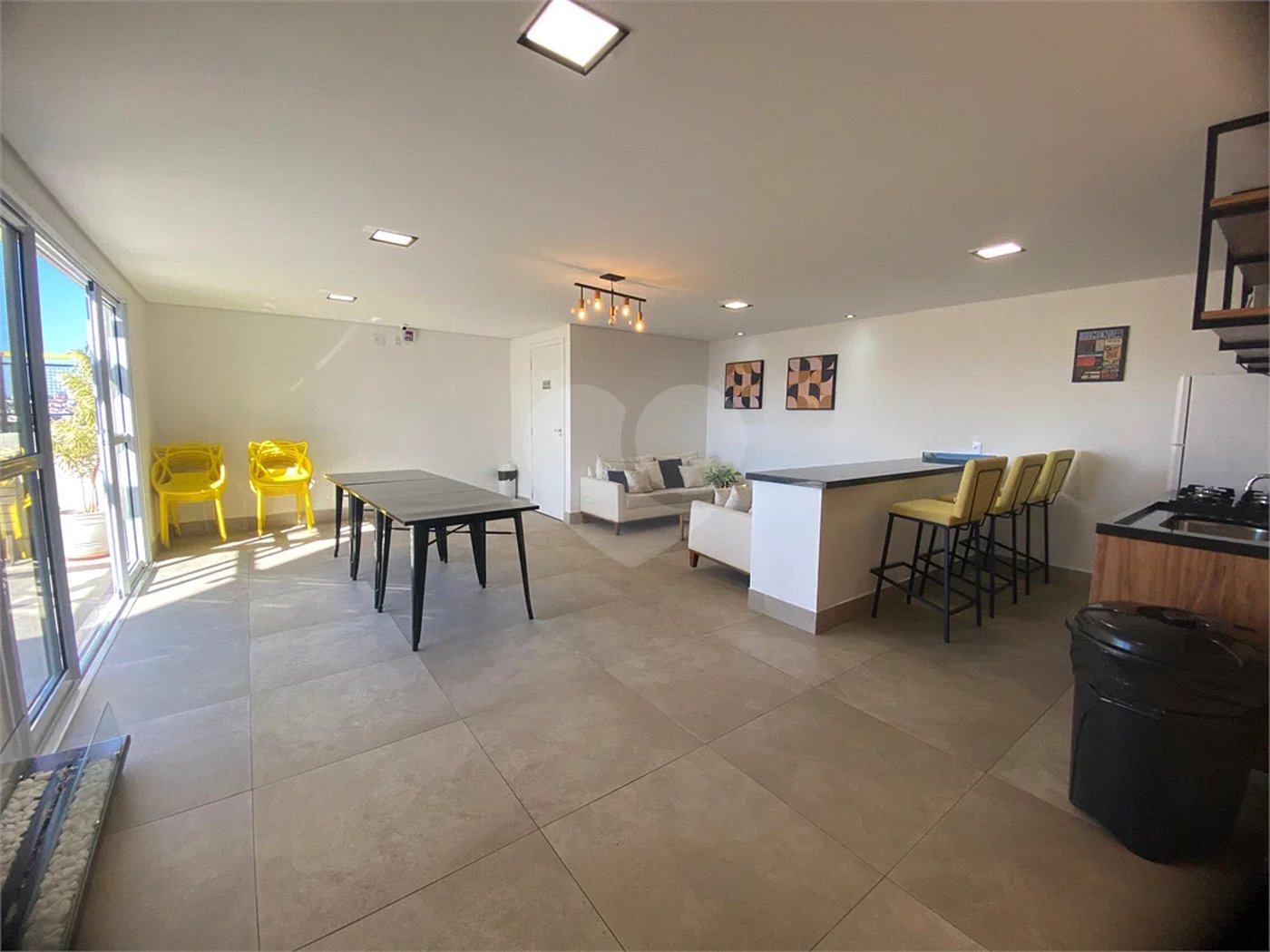 Apartamento para venda e locação com 2 quartos e 1 vaga na Vila Rosália