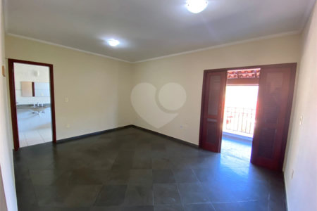 Casa à venda com 3 suítes no condomínio Villaggio Capriccio, Louveira - SP