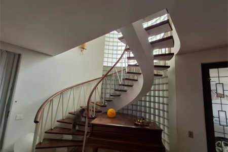 Sobrado à venda com 4 quartos, sendo 2 suítes, em Pinheiros, São Paulo, SP
