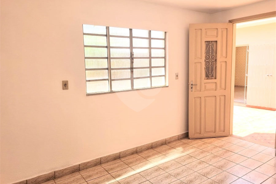 Casa à venda com 3 quartos, sendo 1 suíte, em Santana, São Paulo, SP