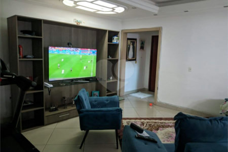 Sobrado à venda com 3 quartos, sendo 1 suíte,  em Jardim Vitória, Suzano, SP