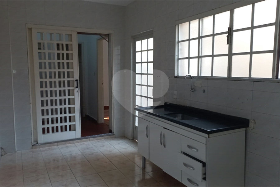 Sobrado à venda com 4 quartos, sendo 1 suíte, em Vila Mazzei, São Paulo, SP