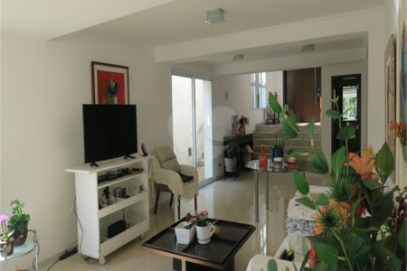 Casa à venda com 3 suítes em Vila Inah, São Paulo, SP