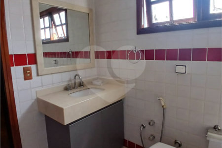 Casa à venda com 5 quartos, sendo 3 suítes, em Vila Santista, Atibaia, SP