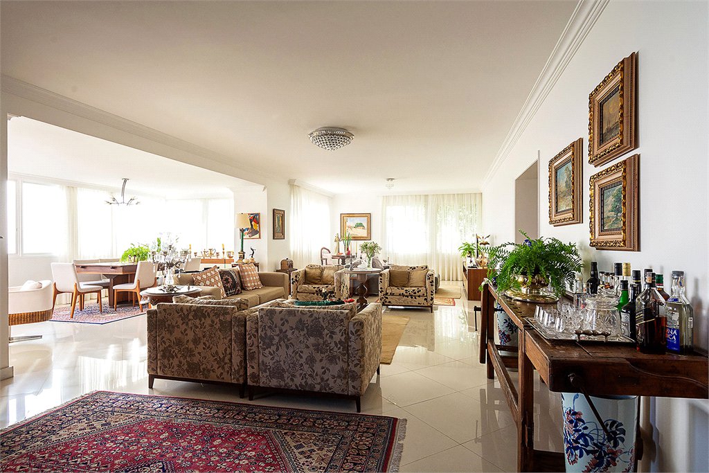 Apartamento à venda com 4 suítes em Jardim Marajoara, São Paulo, SP