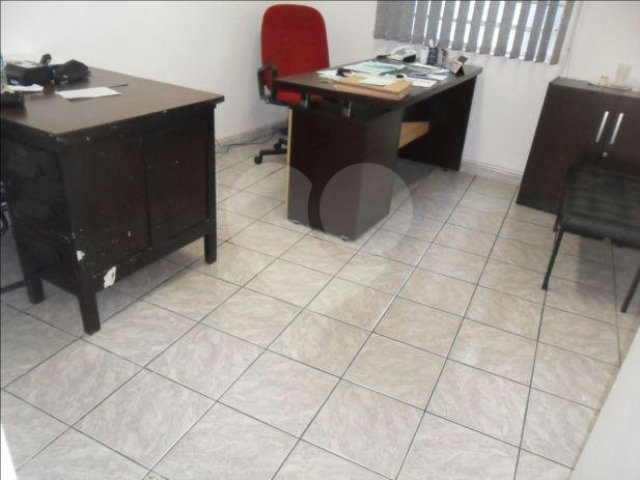 Casa à venda com 4 quartos no condomínio Largo Padre Péricles,48, São Paulo - SP