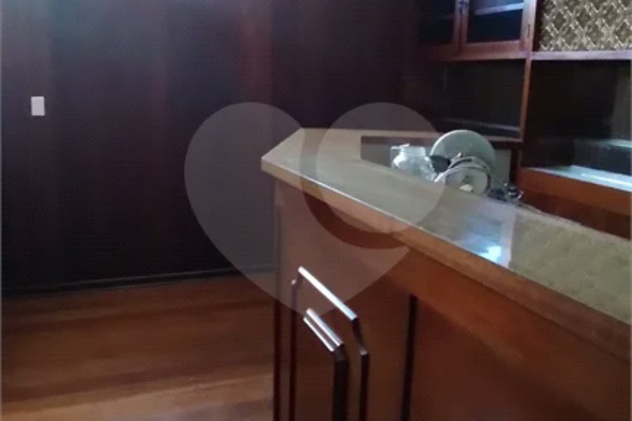 Casa à venda com 5 quartos, sendo 3 suítes, em Perdizes, São Paulo, SP