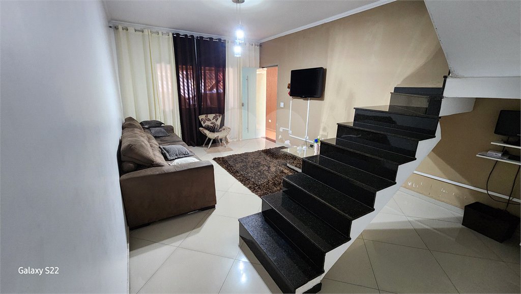 Casa à venda com 3 suítes em Jardim Presidente Dutra, Guarulhos, SP
