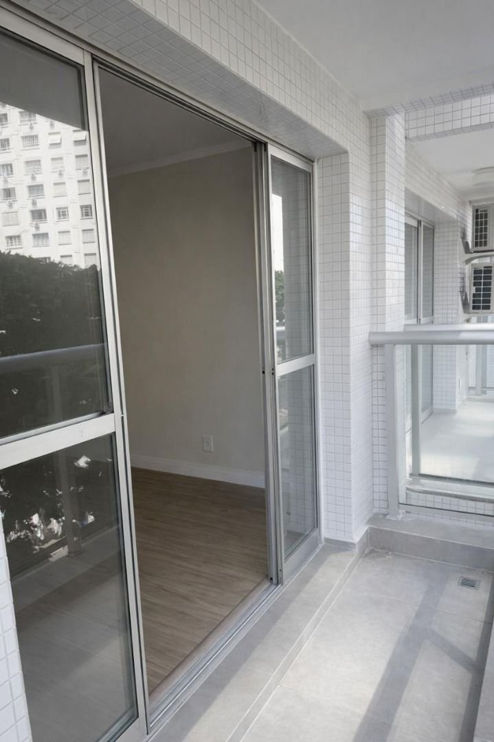 Apartamento com 3 dormitórios à venda, 110 m² por R$ 1.550.000,00 - Boqueirão - Santos/SP