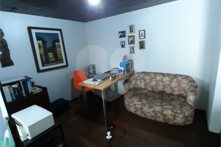 Sobrado à venda com 3 quartos, sendo 1 suíte, em Bosque da Saúde, São Paulo, SP