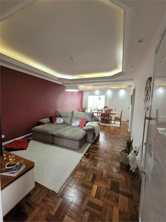 Casa Térrea à venda com 4 quartos, sendo 1 suíte,  em Vila Nova Socorro, Mogi das Cruzes, SP