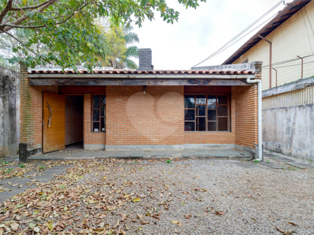 Casa Térrea à venda com 4 quartos, sendo 1 suíte,  em Brooklin, São Paulo, SP