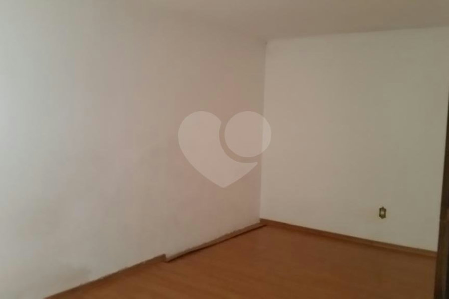 Sobrado à venda com 3 quartos, sendo 1 suíte,  em Jardim Virginia Bianca, São Paulo, SP