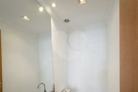 Apartamento de alto padrão com 128 m², 3 suítes, 2 vagas, vista para a piscina e lazer completo em condomínio clube no coração de Nova Petrópolis.