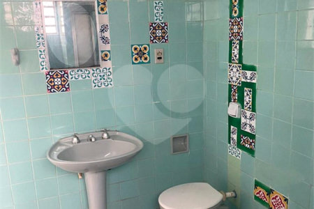 Sobrado à venda com 5 quartos, sendo 1 suíte, em Nova Piraju, São Paulo, SP