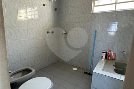 Casa à venda com 4 quartos, sendo 1 suíte,  em Vila Romão, Salto, SP