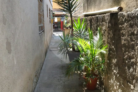 Sobrado à venda com 4 quartos, sendo 1 suíte, em Jardim Marisa, São Paulo, SP