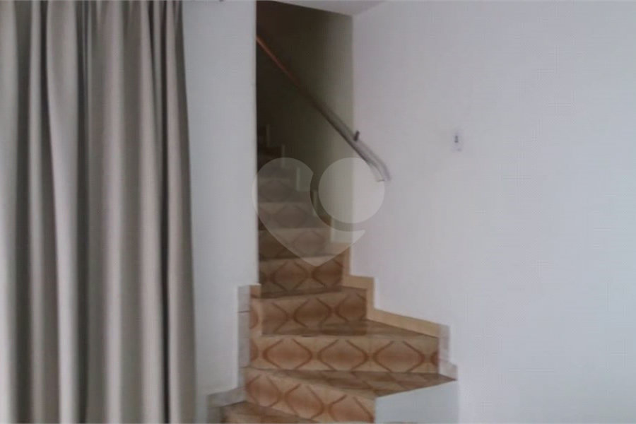 Sobrado à venda com 4 quartos em Jardim Guairaca, São Paulo, SP