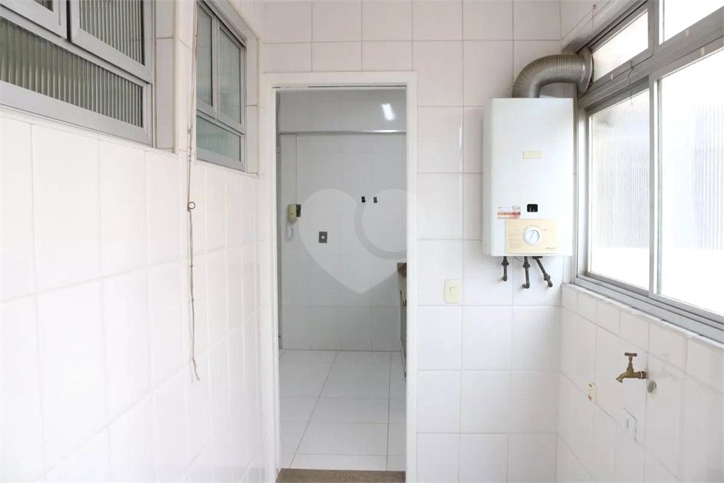 Apartamento à venda com 3 quartos, sendo 1 suíte, em Água Branca, São Paulo, SP