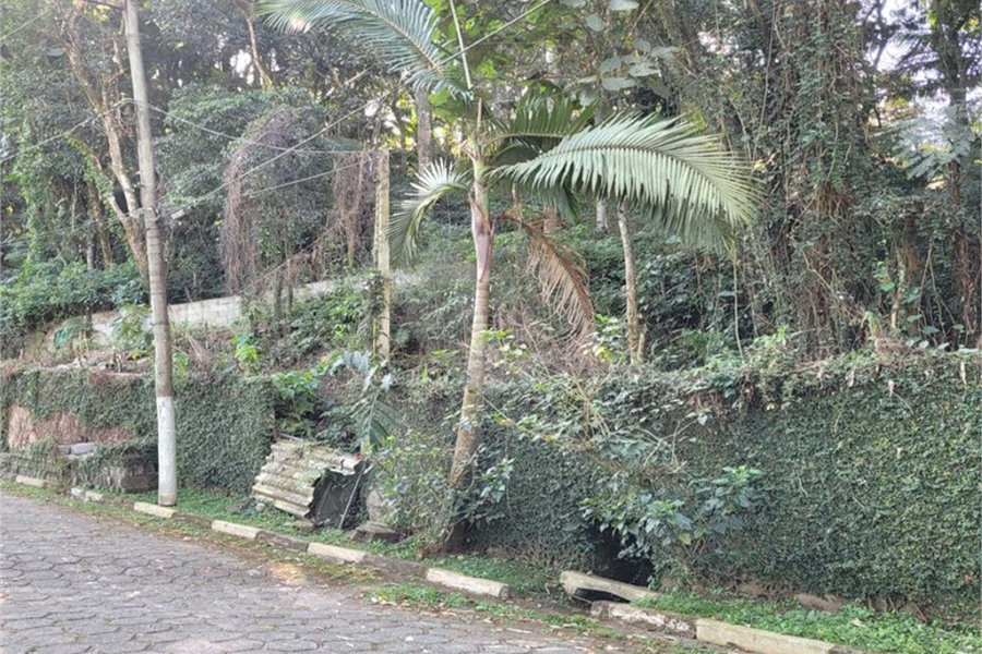 Terreno à venda no condomínio Parque Imperial da Cantareira, Mairiporã - SP