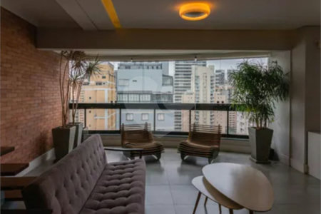 Cobertura à venda com 3 suítes em Vila Olímpia, São Paulo, SP