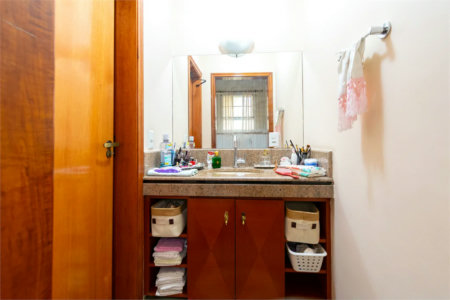 Casa à venda com 3 quartos, sendo 1 suíte,  em Vila Cordeiro, São Paulo, SP