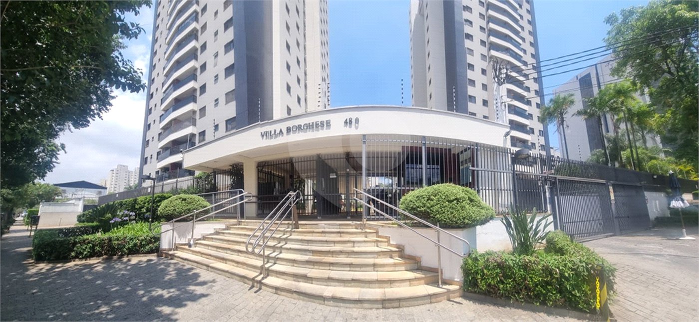 Apartamento à venda com 3 quartos, sendo 1 suíte, em Santo Amaro, São Paulo, SP