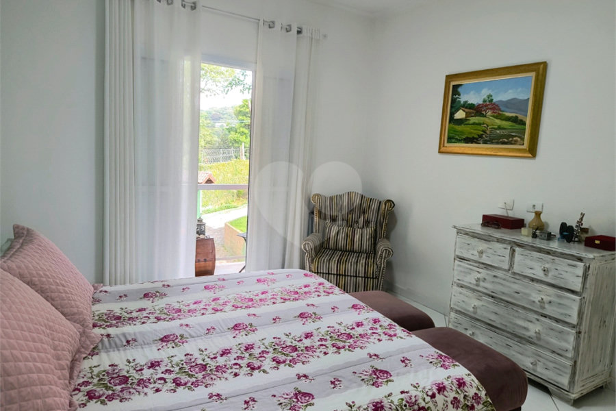 Casa à venda com 4 suítes em Roseira, Mairiporã, SP