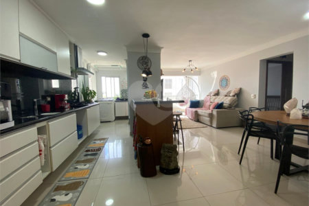 Apartamento à venda com 2 quartos, sendo 1 suíte, em Campo Grande, São Paulo, SP