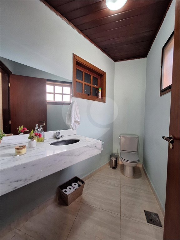 Casa para alugar com 3 quartos, sendo 1 suíte,  no condomínio Estância Marambaia, Vinhedo - SP