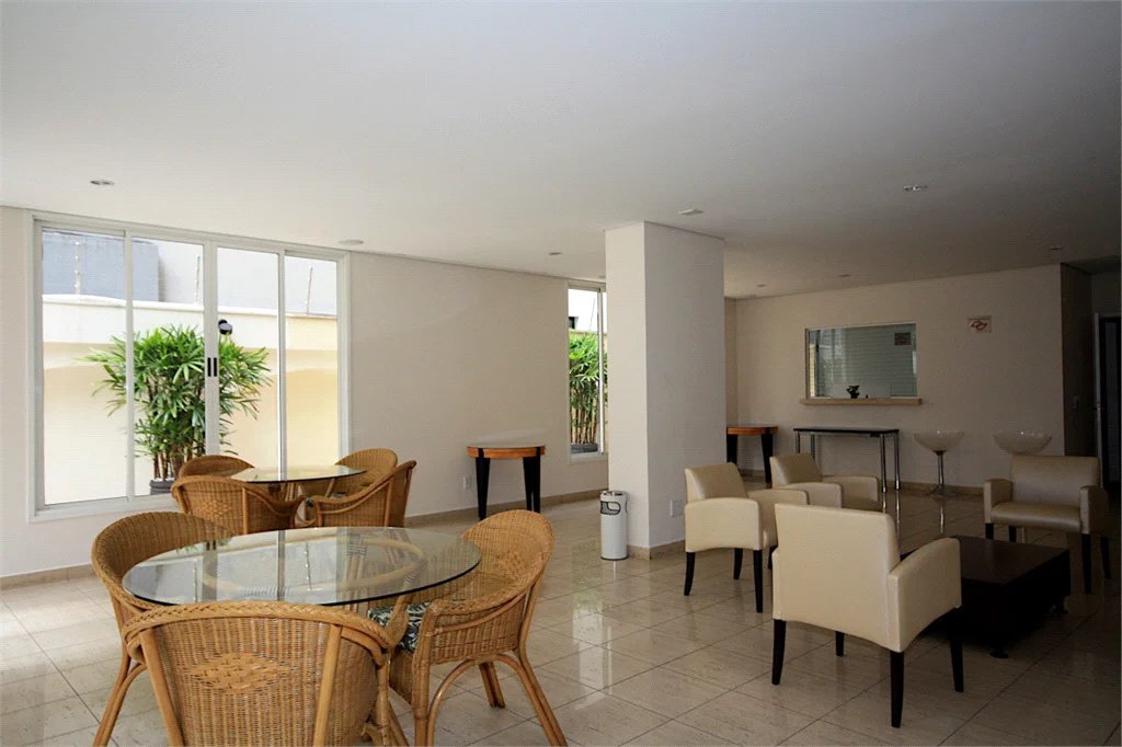 Apartamento à venda com 2 quartos, sendo 1 suíte, em Pinheiros, São Paulo, SP