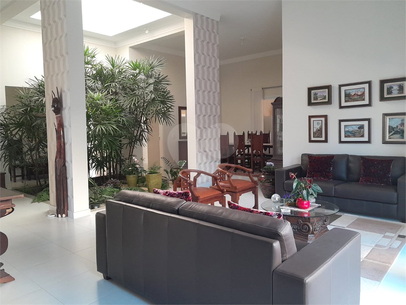 Casa à venda com 5 suítes no condomínio Ipe Velho, Vinhedo - SP