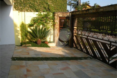 Casa à venda ou para alugar com 5 suítes em Parque dos Príncipes, São Paulo, SP