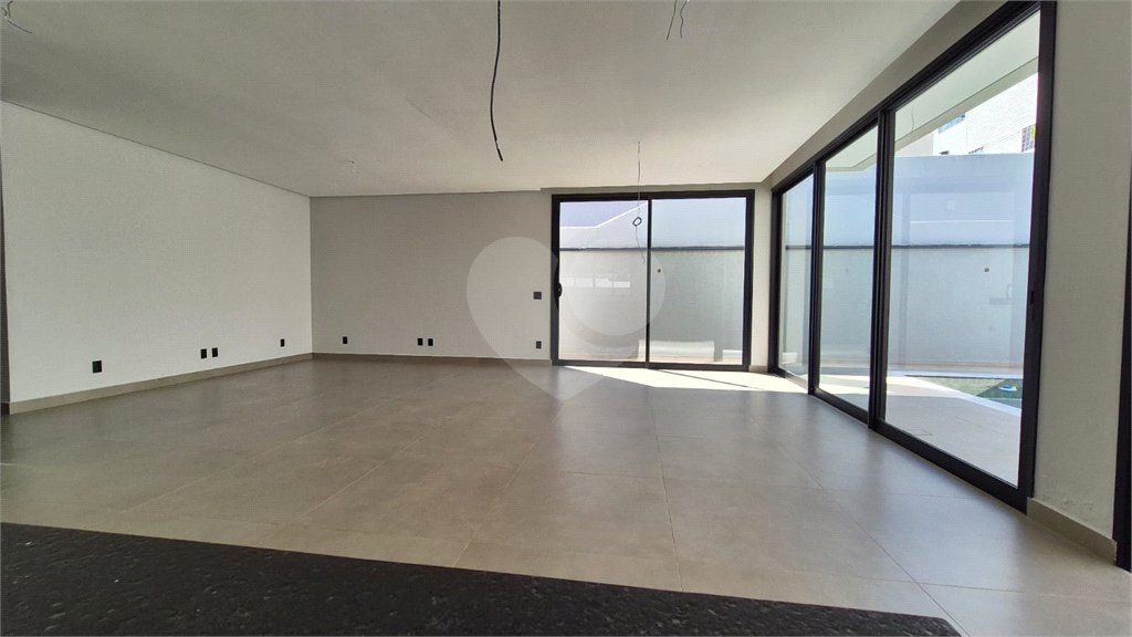 Casa à venda com 4 suítes no condomínio Alphaville Nova Esplanada 1, Votorantim - SP